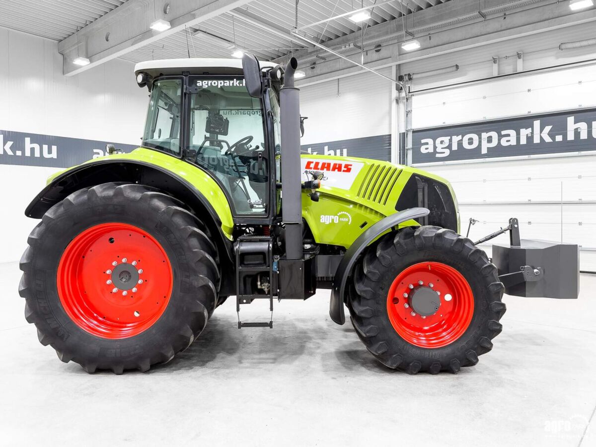 クラース　AXION 830 CEBIS — 230馬力 / 5,100時間
