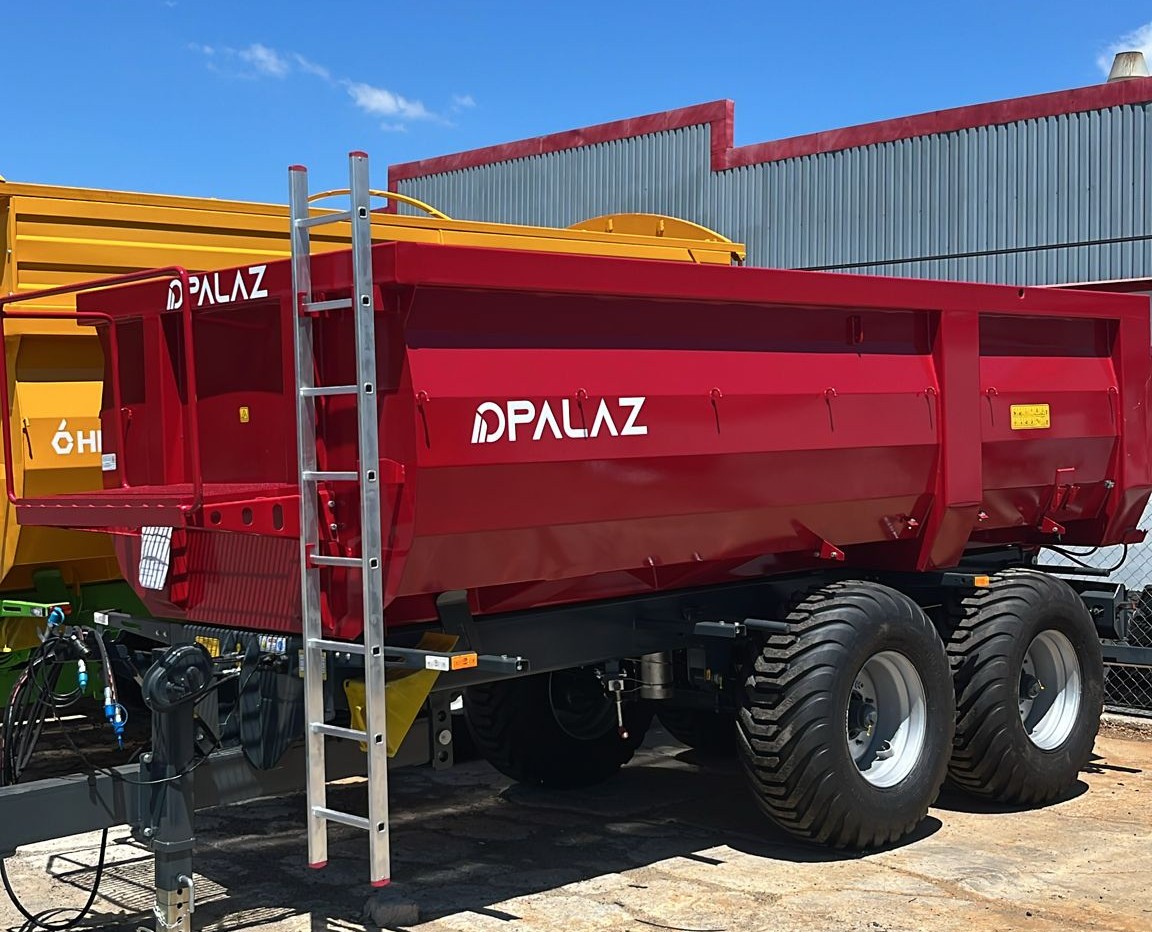 15T ダンプトレーラー　容量 18㎥　カーゴタイプ