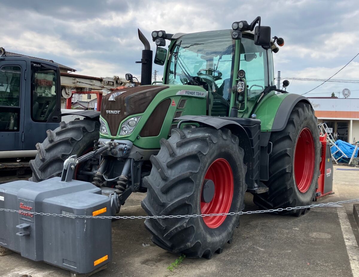 フェント　Vario 724 SCR Profi Plus — 240馬力 / 6,700時間