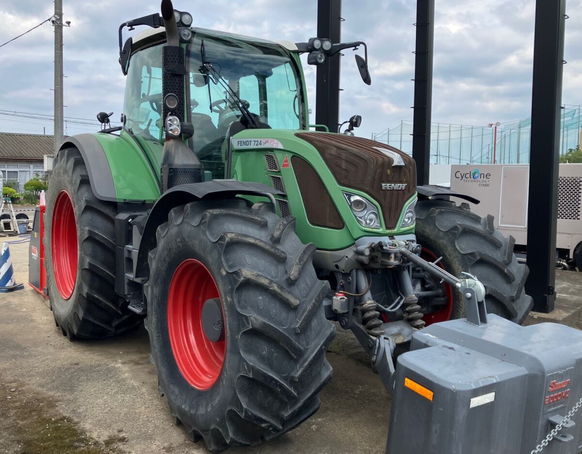 フェント　Vario 724 SCR Profi Plus — 240馬力 / 6,700時間